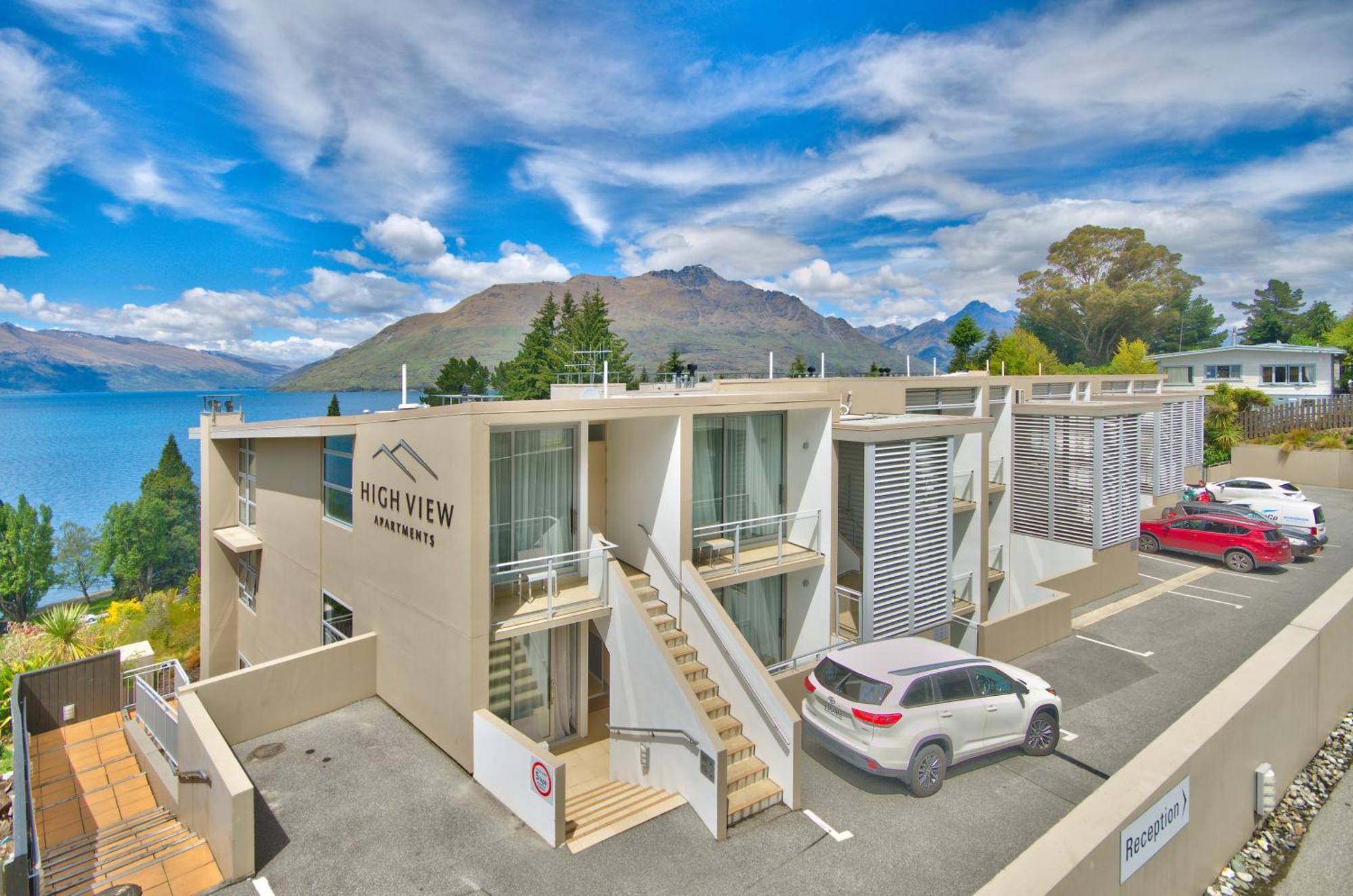 Lakes Edge Apartment Куийнстаун Екстериор снимка