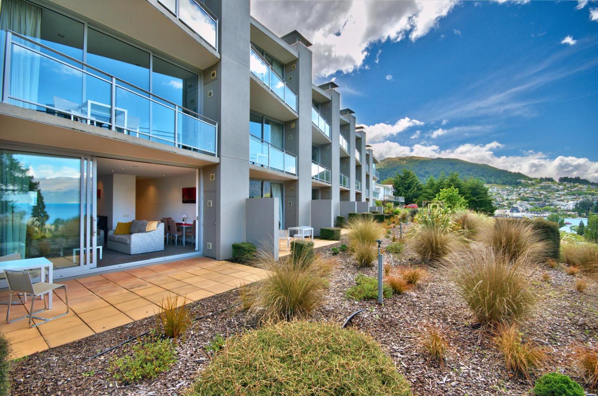 Lakes Edge Apartment Куийнстаун Екстериор снимка